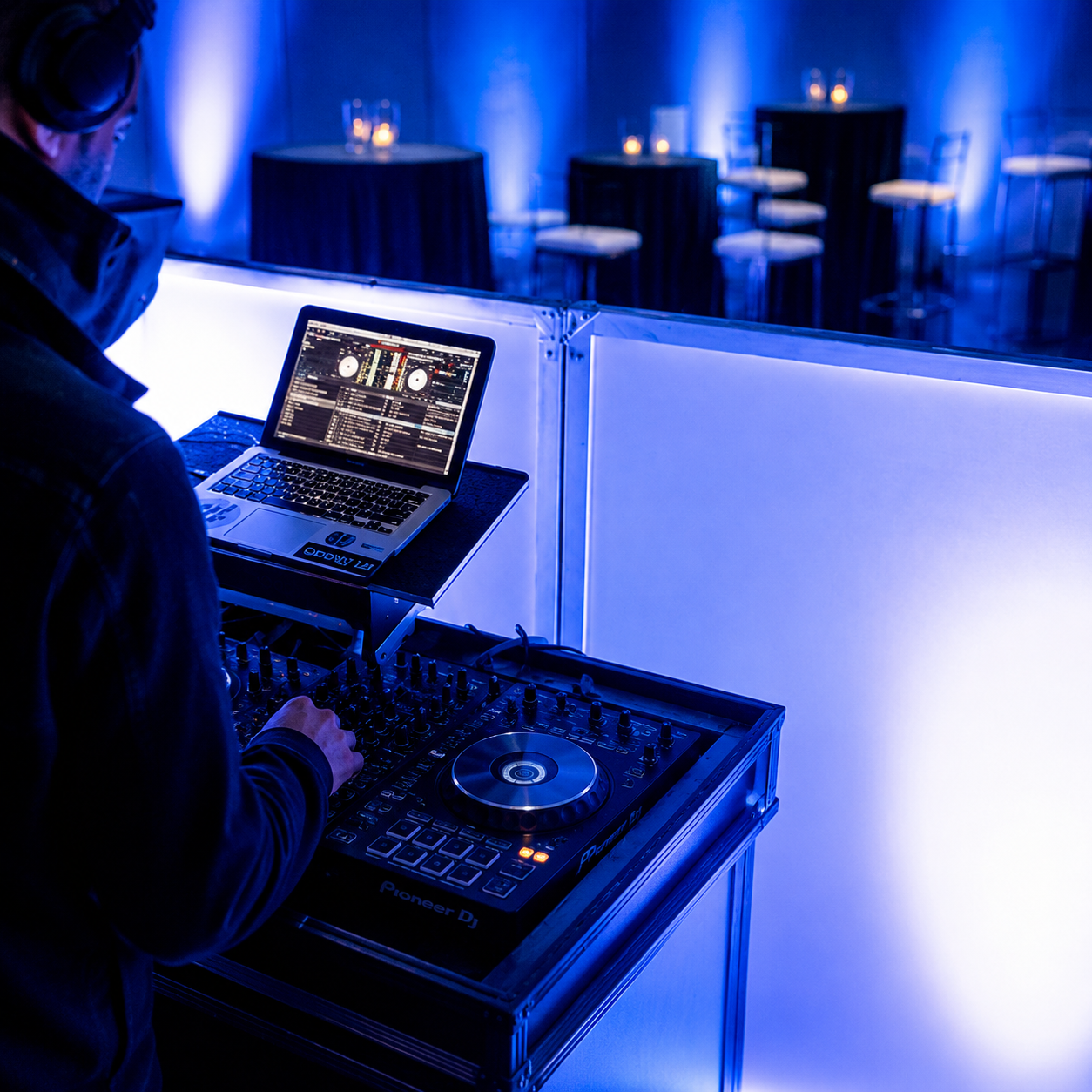 Live holiday event entertainment